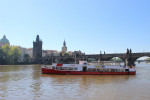 [Obrázek: Dvouhodinová plavba výletní lodí po historickém centru Prahy s bohatým rautem (5)