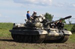 [Obrázek: Jízda v bojovém tanku (6)