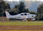 [Obrázek: Pilotem na zkoušku moderního letadla Cirrus SR20 (8)