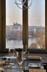 [Obrázek: Tříchodové polední menu v Tančícím domě s krásným výhledem na Prahu (32)