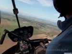 [Obrázek: Vyhlídkový let vrtulníkem nad horu Říp (3)