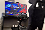 [Obrázek: Závodní simulátor s možností virtuální reality (2)
