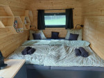 [Obrázek: Císařský medový glamping na úpatí Krušných hor - interiér (8)