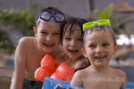 [Obrázek: Děti v aquaparku Praha (2)