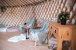 [Obrázek: Glamping Boho jurta v Kostici u Břeclavi - interiér (8)