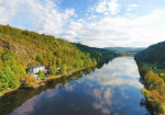 [Obrázek: Hotel Mandát na břehu Vltavy (1)