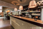 [Obrázek: Hotel Mandát na břehu Vltavy - bar (8)