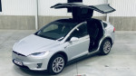 [Obrázek: Jízda ve vozu Tesla Model X (2)