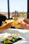 [Obrázek: Koktejlový balíček s výhledem na Prahu v Pytloun Sky Bar (7)