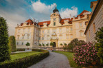 [Obrázek: Kouzelný pobyt na zámku Valtice se snídaní a romantickou večeří pro 2 osoby na 2 noci]