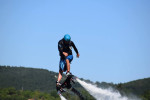 [Obrázek: Let na flyboardu (4)