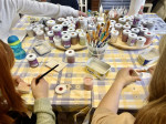 [Obrázek: Malování na keramiku v pohodovém hygge ateliéru – univerzální poukaz (19)