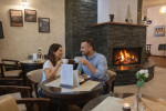 [Obrázek: Pohodový pobyt se snídaní v hotelu Rejvíz 1 - lobby bar (7)