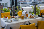 [Obrázek: Prémiová snídaně na střešní terase Pytloun Sky Bar & Restaurant Prague na Václavském náměstí (9)