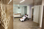 [Obrázek: Prostory SPA - vířivka, sauna, sprcha, lehátka pro odpočinek (5)