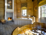 [Obrázek: Relaxační romantická koupel s lahví Prosecca v soukromém altánu na Chateau Mcely***** pro 2 osoby]