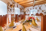 [Obrázek: Romantický pobyt na historickém hradě Vildštejn s večeří při svíčkách a posezením na vinici (5)