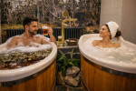 [Obrázek: Romantický pobyt s polopenzí, lázní a privátní vířivkou v hotelu Rejvíz 1 - wellness lázeň (3)