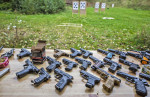 [Obrázek: Střelba na střelnici sportlov puška, pistole, samopal, střelnice, střílení, střílet, zbraně (14)