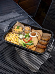 [Obrázek: Tvarůžkové hody s přílohou v ostravské restauraci Heřmanická beseda (6)