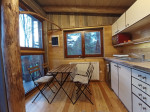 [Obrázek: Unikátní pobyt se snídaní v komfortním Treehouse Sokolí v korunách borového lesa u Třebíče pro 2 osoby (9)