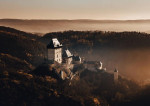 [Obrázek: Vyhlídkový let vrtulníkem po známých památkách po celé ČR - Karlštejn (13)