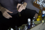 [Obrázek: Výroba parfému (6)