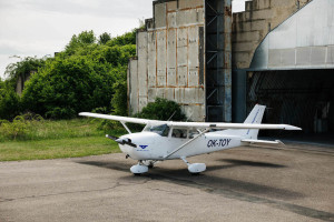 [Obrázek: Cessna 172 (1)