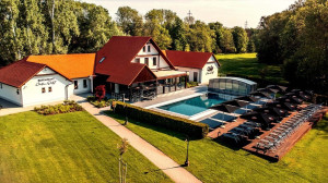 [Obrázek: Chateau Petit (1)