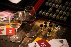 [Obrázek: Degustace vína - pracovní sada Le Nez du Vin (1)