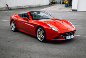 [Obrázek: Jízda ve Ferrari California T Praha (1)