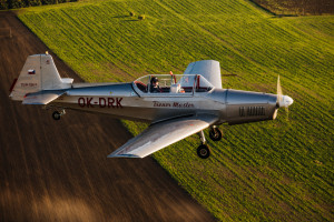 [Obrázek: Letoun ZLIN Z526 (1)