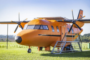 [Obrázek: Luxusní pobyt s wellness v replice letadla L-610 (1)