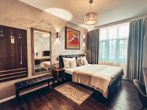 [Obrázek: Pobyt s příběhem umělců v nádherném Alfons Boutique Hotel**** v Praze (1)