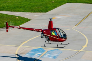 [Obrázek: Robinson R22 (1)
