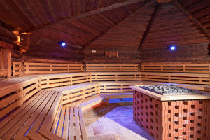 [Obrázek: Večerní relaxace v Saunovém světě i Paláci relaxu s masáží v Aquapalace Čestlice (1)