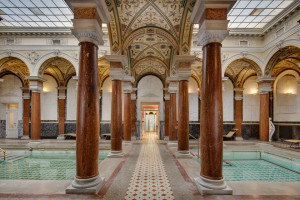 [Obrázek: Wellness pobyt se snídaní v luxusním hotelu Nové Lázně***** - římské lázně (1)