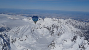 [Obrázek: Zimní expediční let balónem přes Vysoké Tatry (1)